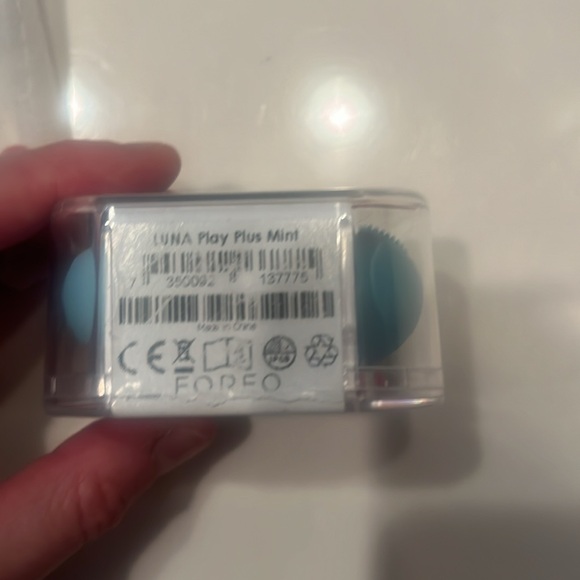 FOREO LUNA  Play Plus Mint - Picture 3 of 4